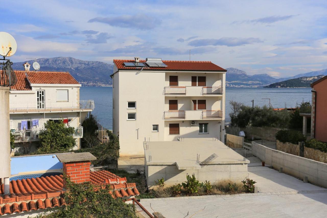 Apartments By The Sea Slatine, Ciovo - 14541 Ngoại thất bức ảnh