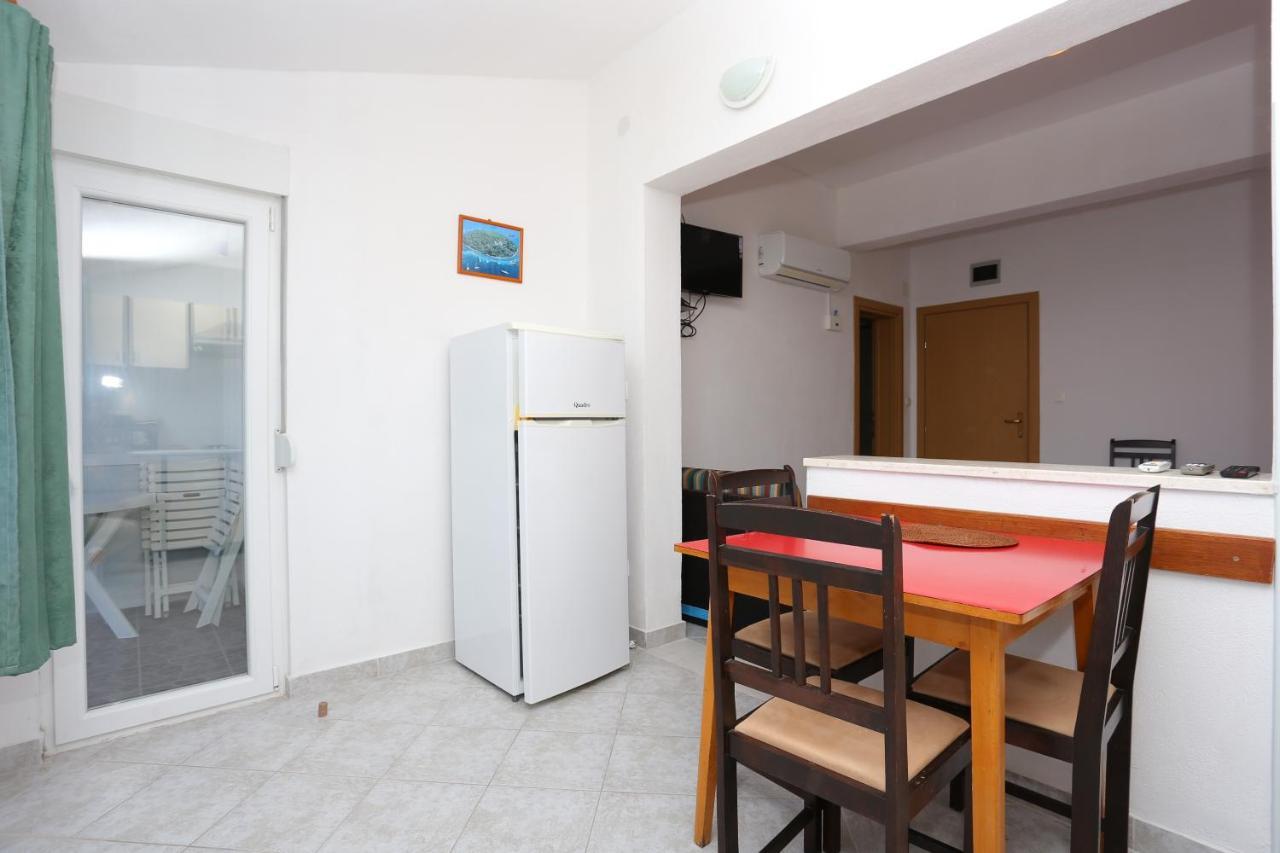Apartments By The Sea Slatine, Ciovo - 14541 Ngoại thất bức ảnh